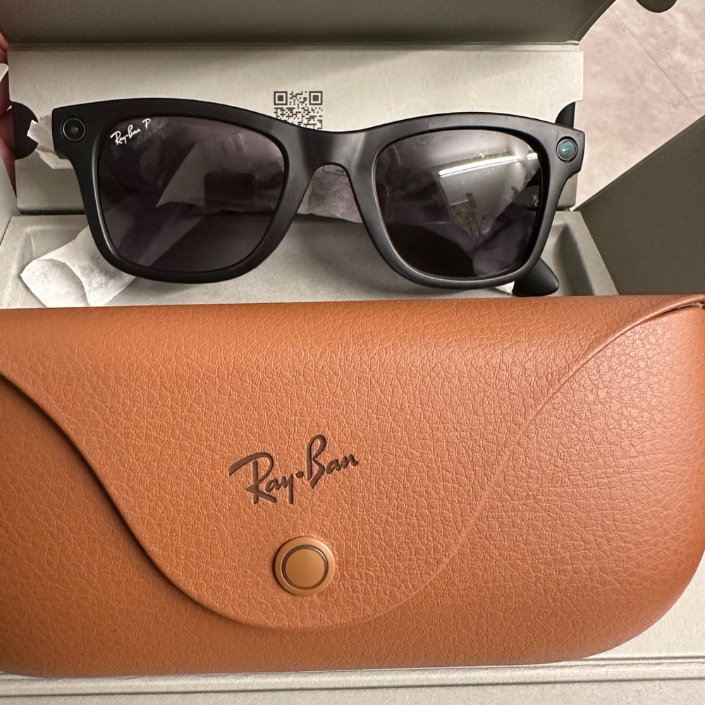 Ray-Ban Black Wayfarer Sunglasses